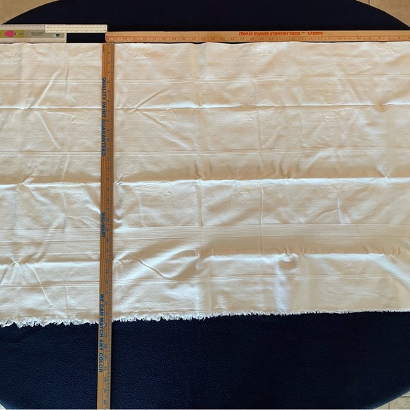 New Guatemalan woven tapestry tablecloth and 6 napkins Off-white. - Picture 3 of 4